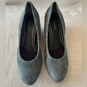 VIONIC Camden Womens Pumps Gray Wedge Heel Dress Formal Work Evening Shoes